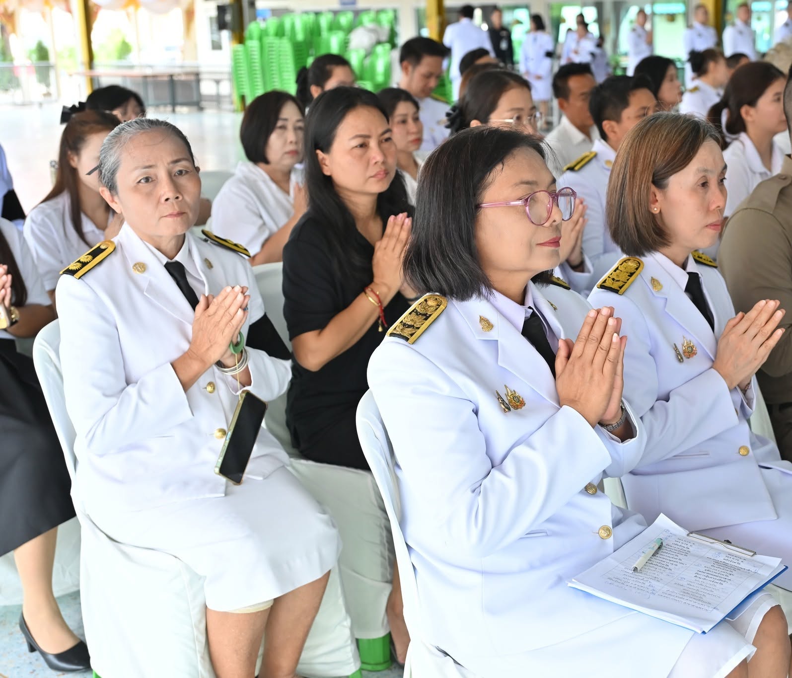 title - ส.ป.ก.นครปฐม เข้าร่วมพิธีเจริญพระพุทธมนต์เฉลิมพระเกียรติ เนื่องในโอกาสวันคล้ายวันประสูติ สมเด็จพระเจ้าน้องนางเธอ เจ้าฟ้าจุฬาภรณวลัยลักษณ์ อัครราชกุมารี กรมพระศรีสวางควัฒน วรขัตติยราชนารี